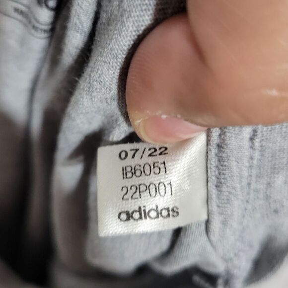 Adidas regular fit t shirt xl tall - Picture 7 of 8